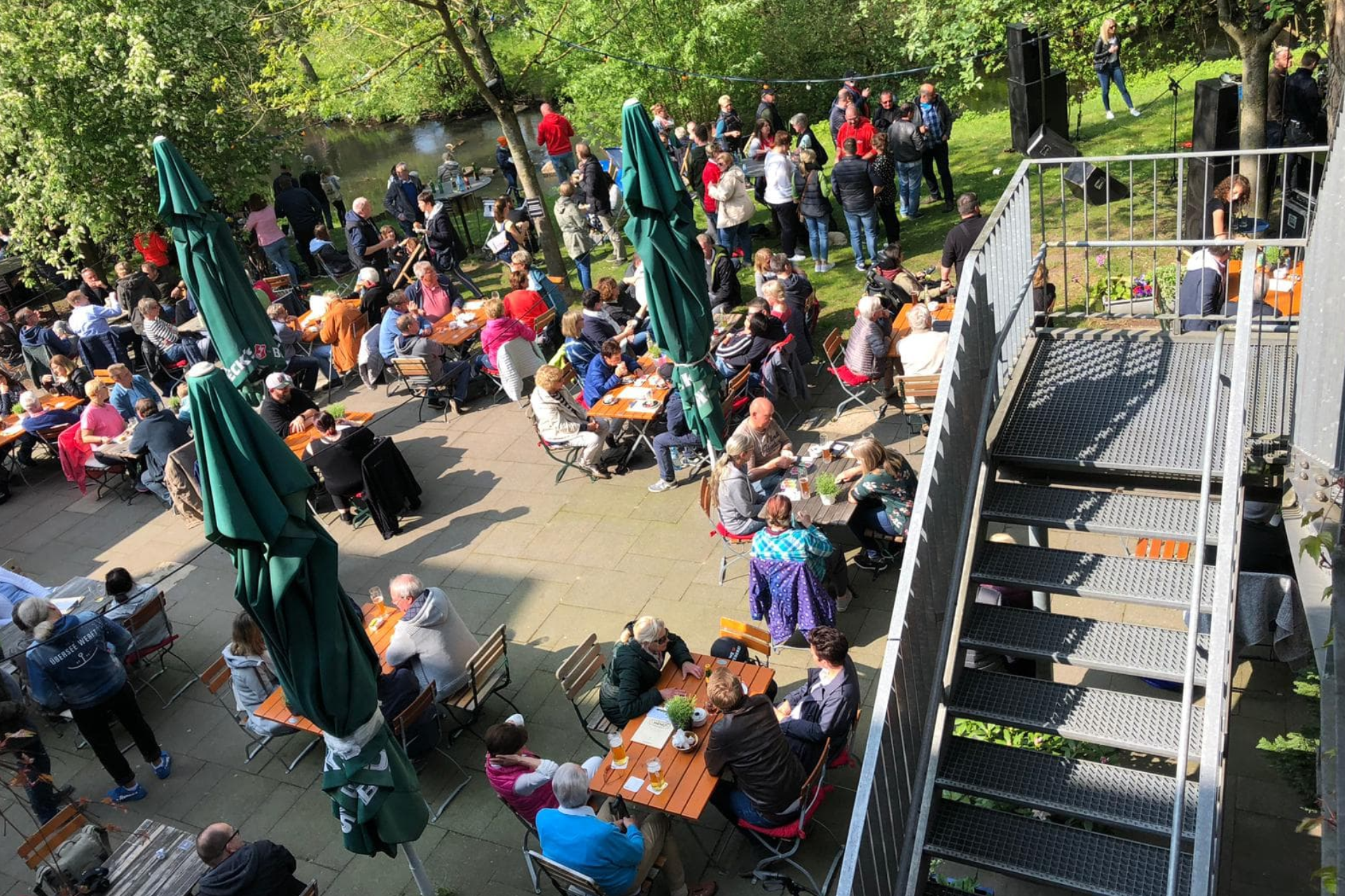 Frühlingserwachen auf der Weberei-Terrasse