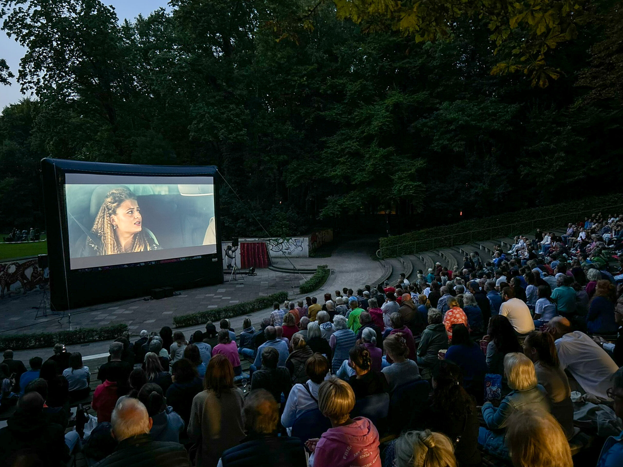 Open Air Kino im Mohns Park